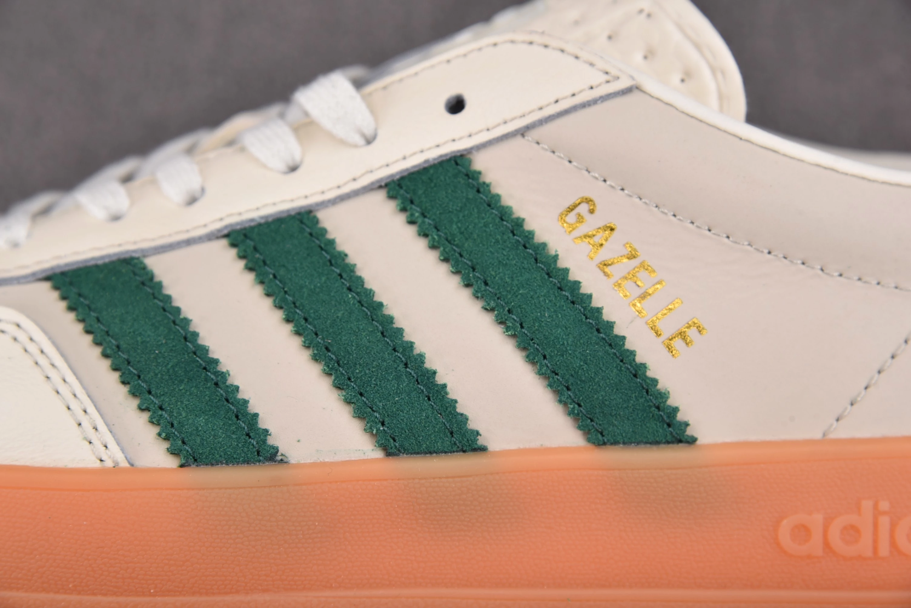 adidas originals Gazelle Off-White