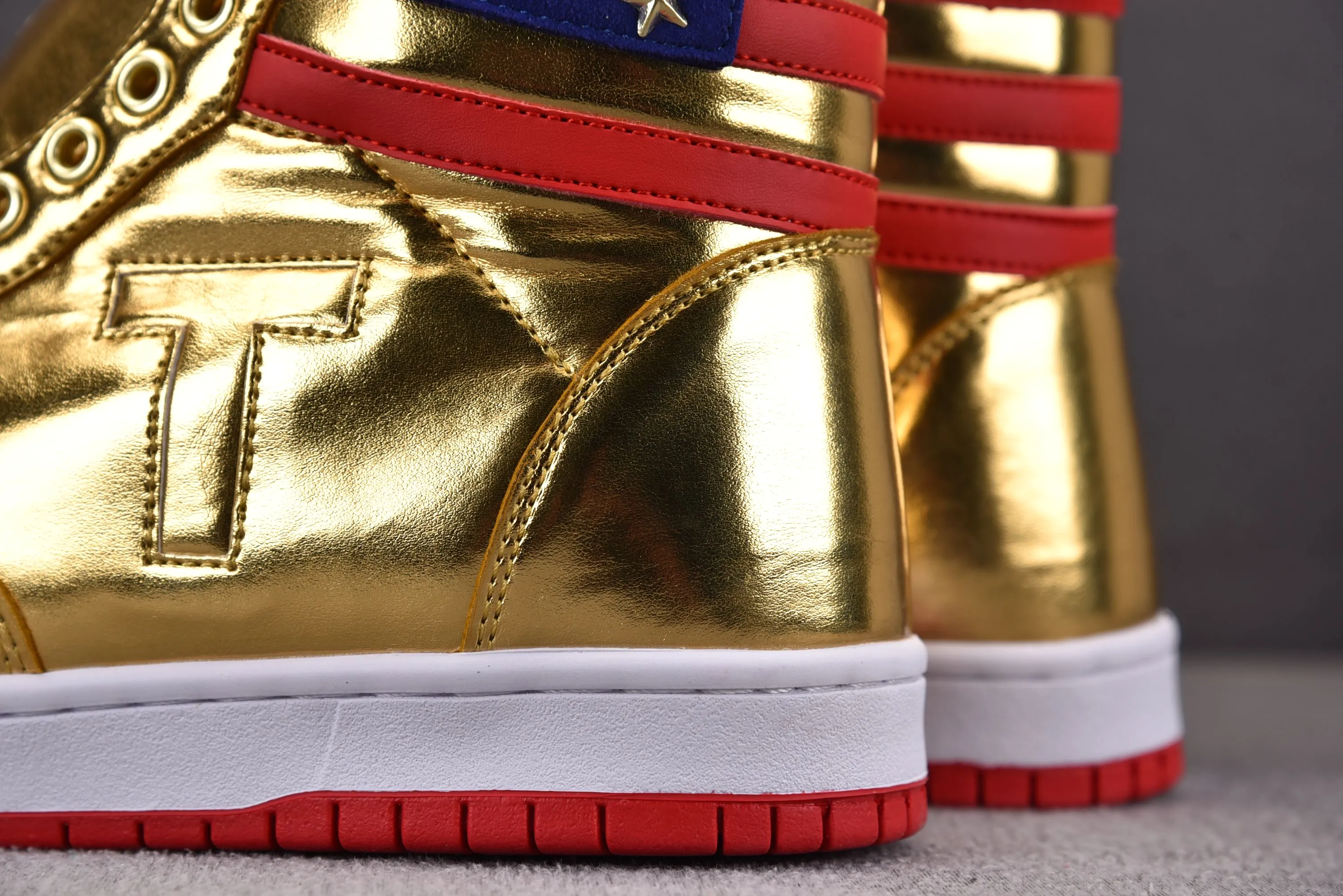 Air Jordan 1 x TRUMP Gold