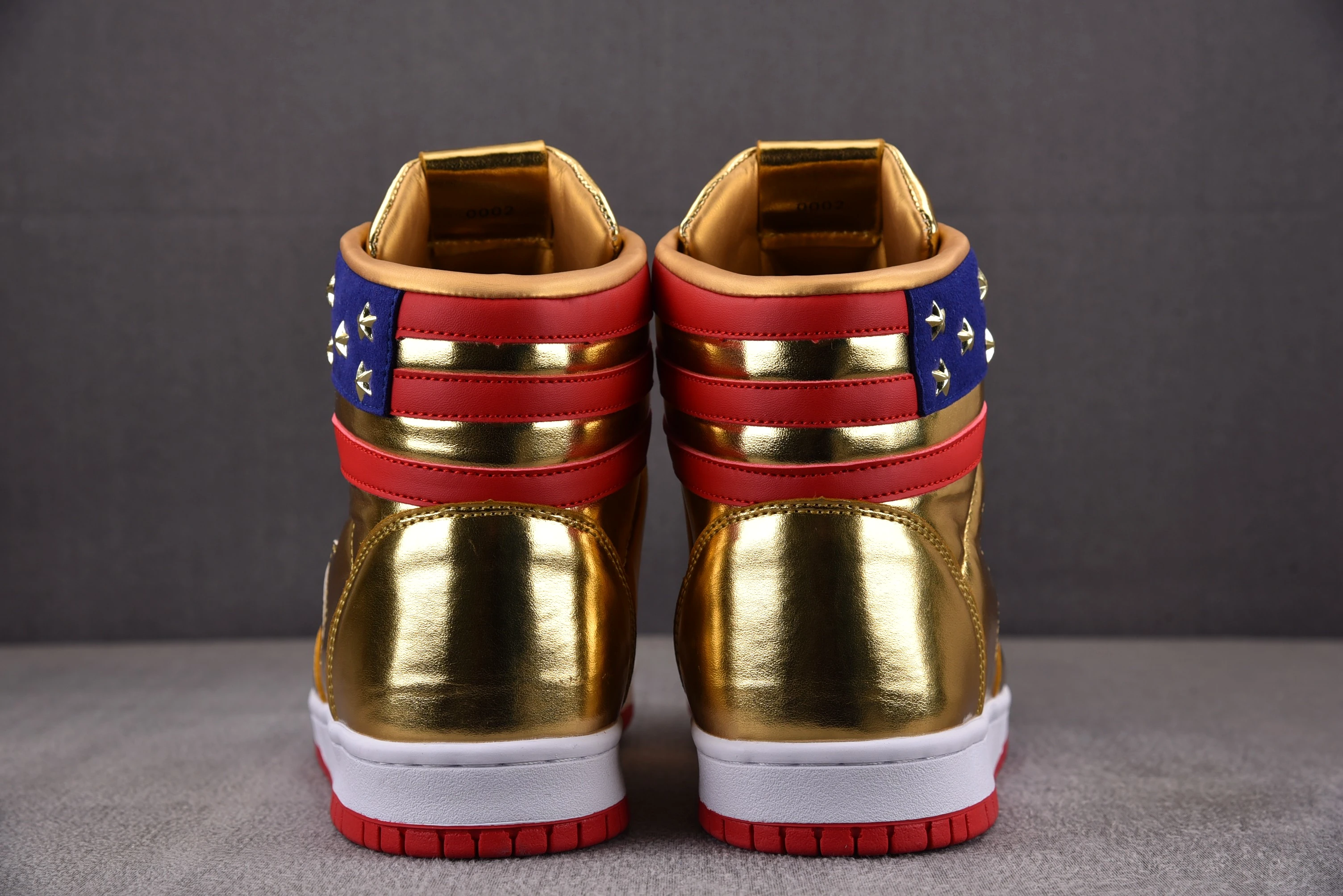 Air Jordan 1 x TRUMP Gold