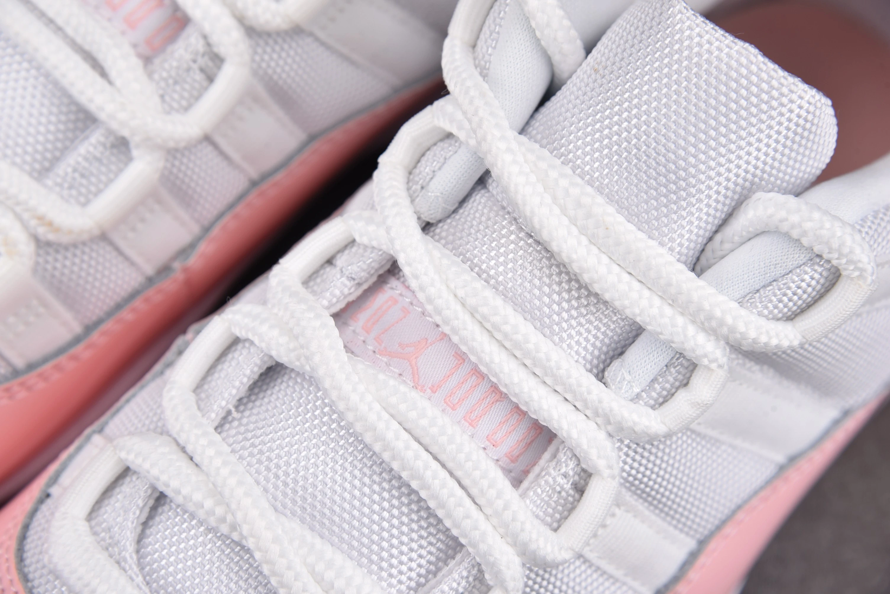 Air Jordan 11 Low “Legend Pink”