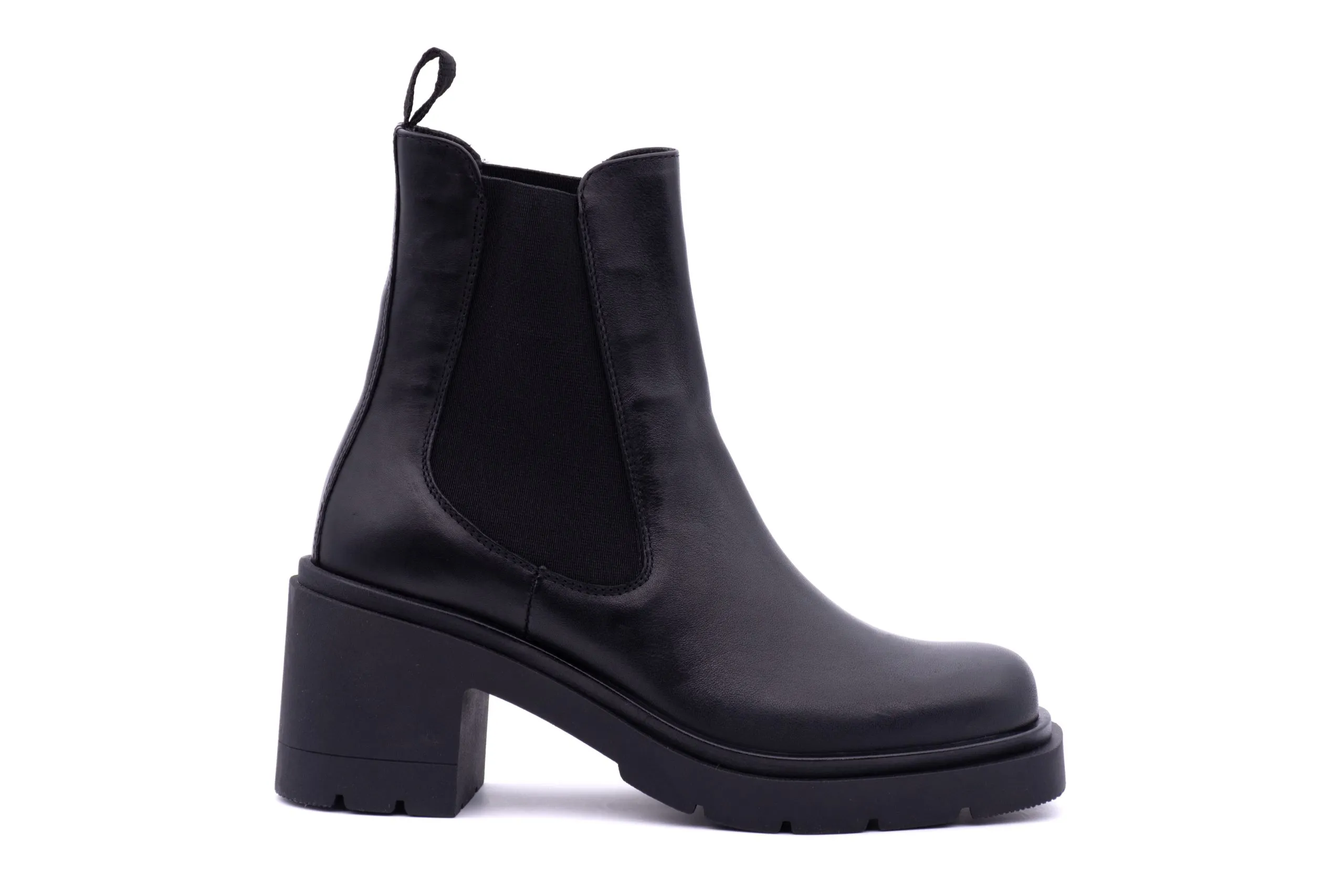 Chelsea Boot su suola con Tacco