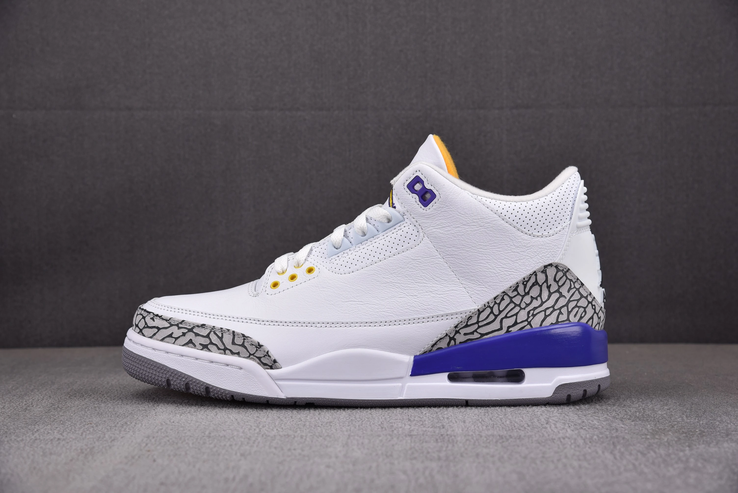 Jordan 3 Retro Kobe Bryant PE