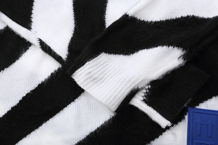 Off-White 24SS black and white diagonal striped ripped long-sleeved sweater 2.27