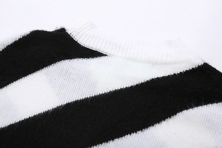 Off-White 24SS black and white diagonal striped ripped long-sleeved sweater 2.27