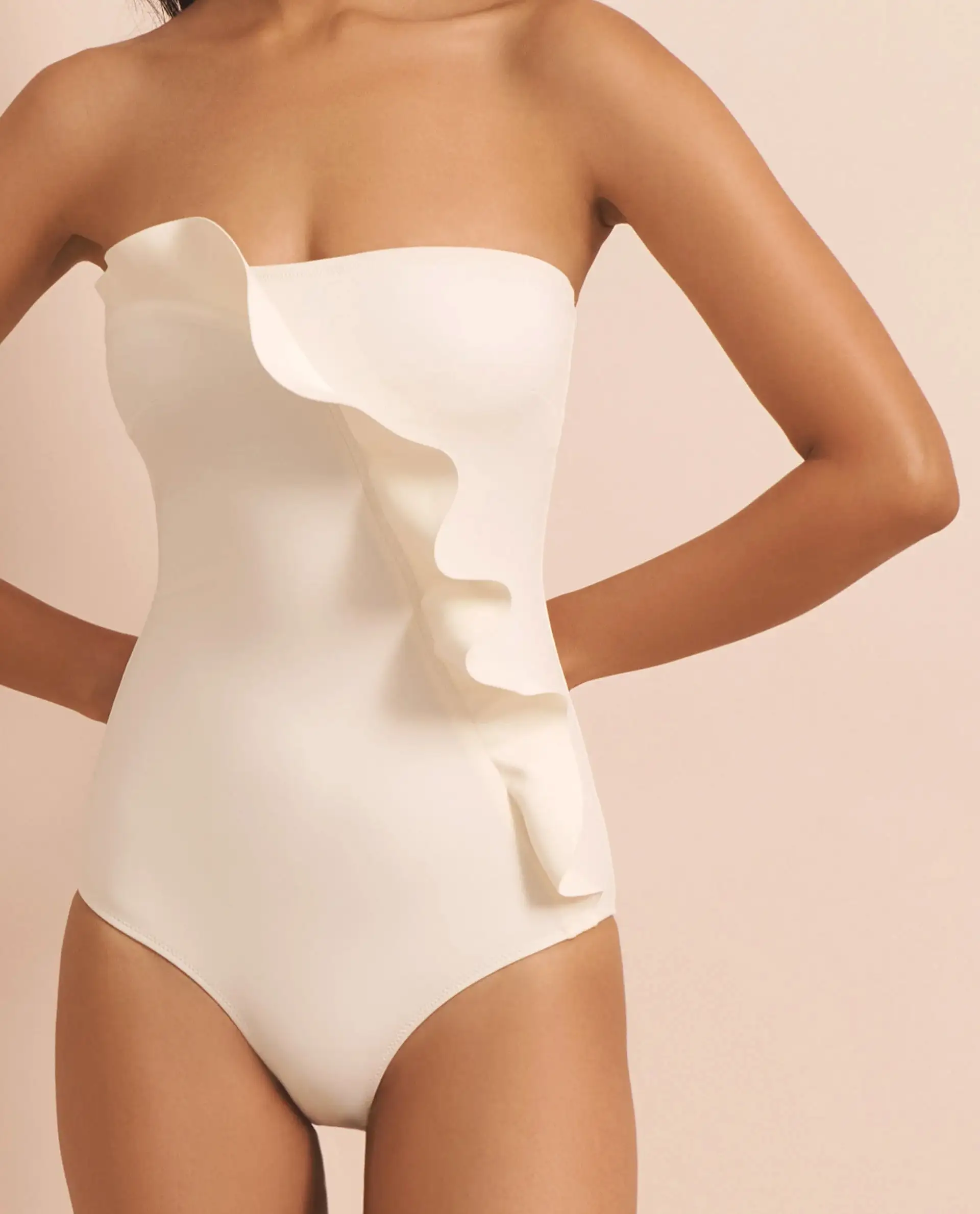 Pavana One Piece White